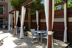 206 McGowen St, Houston, TX 77006 - Photo 12