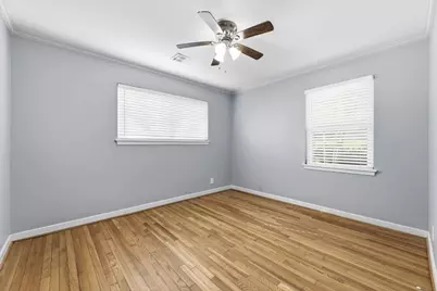 9766 Westview Drive, Houston, TX 77055 - Photo 24