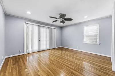 9766 Westview Drive, Houston, TX 77055 - Photo 32