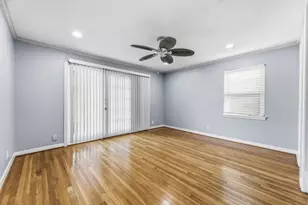 9766 Westview Dr, Houston, TX 77055 - Photo 32