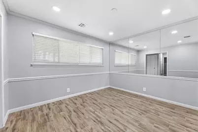 9766 Westview Drive, Houston, TX 77055 - Photo 6