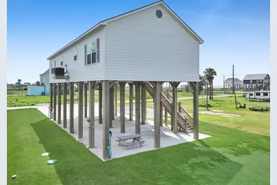 1023 N Bay Street, Gilchrist, TX 77617 - Photo 16