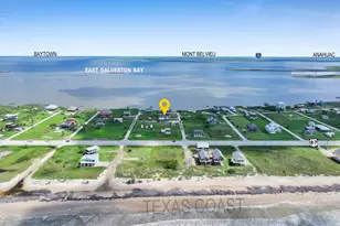 1023 N Bay St, Gilchrist, TX 77617 - Photo 4