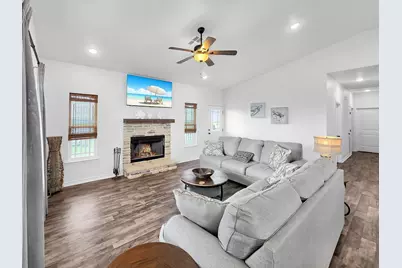 1023 N Bay Street, Gilchrist, TX 77617 - Photo 20