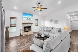 1023 N Bay St, Gilchrist, TX 77617 - Photo 20