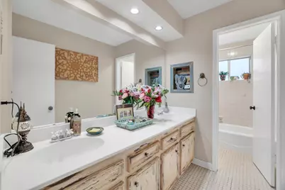11919 Stillwater Drive, Houston, TX 77070 - Photo 20