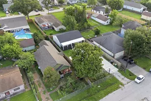 321 Reid St, Houston, TX 77022 - Photo 34