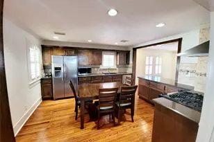 1329 Alexander St, Houston, TX 77008 - Photo 8