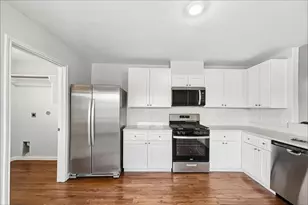 3934 Hawthorne Glen Ct, Fresno, TX 77545 - Photo 2