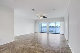 401 Lakeside Ln, Nassau Bay, TX 77058 - Photo 4