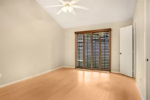 3203 Silver Falls Dr, Houston, TX 77339 - Photo 14