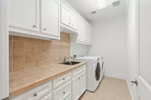 7630 E Jordan Cove, Houston, TX 77055 - Photo 32