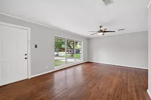 4106 Woodshire St, Houston, TX 77025 - Photo 28