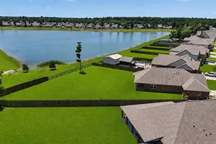 12360 N Chestnut Hls Dr, Conroe, TX 77303 - Photo 12