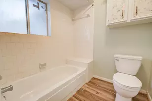 17406 Baronshire Dr, Houston, TX 77070 - Photo 26