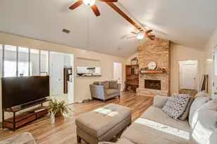 17406 Baronshire Dr, Houston, TX 77070 - Photo 2