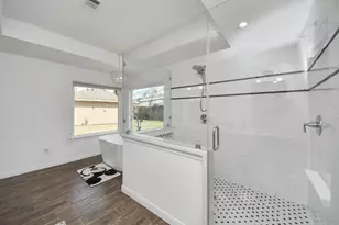 1307 Blue Willow Dr, Houston, TX 77042 - Photo 14