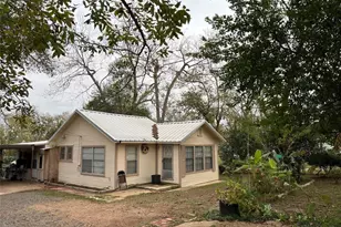 206 S Cottonwood St, Crockett, TX 75835 - Photo 6
