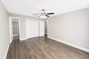 10806 Parkland Woods Dr, Sugar Land, TX 77498 - Photo 6