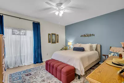 11711 Memorial Drive #271, Houston, TX 77024 - Photo 18