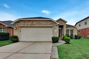 1835 Manor Dr, Baytown, TX 77521 - Photo 1