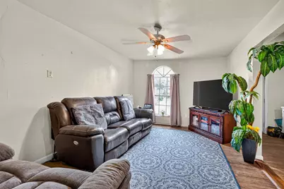 1715 W Humble Street, Baytown, TX 77520 - Photo 4