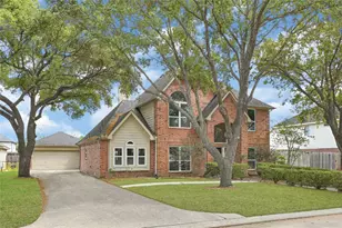 11915 Helene Ct, Pinehurst, TX 77362 - Photo 2