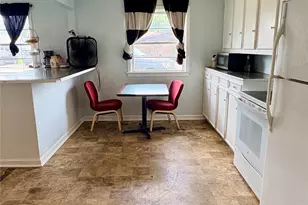 217 S 17th St, West Columbia, TX 77486 - Photo 14