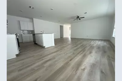 512 Oak Chase Avenue, Dayton, TX 77535 - Photo 12