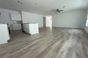 512 Oak Chase Ave, Dayton, TX 77535 - Photo 12