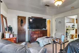 4323 Ave R 1/2, Galveston, TX 77550 - Photo 38