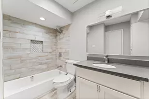 13346 Trail Hollow Dr, Houston, TX 77079 - Photo 26
