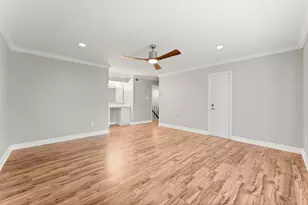 13346 Trail Hollow Dr, Houston, TX 77079 - Photo 18