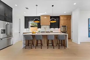 8102 Montridge Dr, Houston, TX 77055 - Photo 10