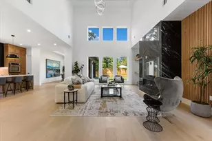 8102 Montridge Dr, Houston, TX 77055 - Photo 2