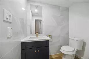 7350 Kirby Dr, Houston, TX 77030 - Photo 26