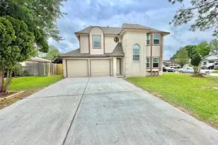 10910 Olivewood Dr, Houston, TX 77089 - Photo 1