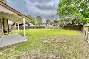 10910 Olivewood Dr, Houston, TX 77089 - Photo 16