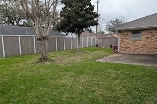 1605 Ruella Ln, Pasadena, TX 77502 - Photo 16