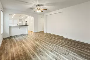 432 Flowering Lotus Ct, Conroe, TX 77318 - Photo 6