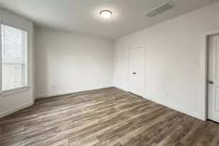 432 Flowering Lotus Ct, Conroe, TX 77318 - Photo 10