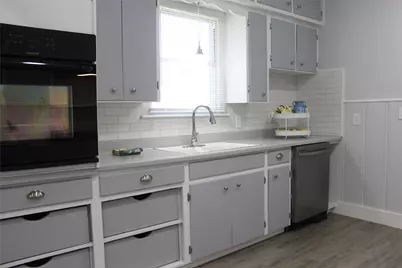 710 Fahrenthold Street, El Campo, TX 77437 - Photo 6