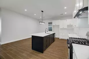 8233 Sterlingshire St, Houston, TX 77078 - Photo 6