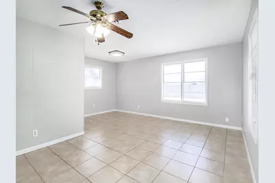 2215 Silverbonnet Street, Houston, TX 77055 - Photo 6