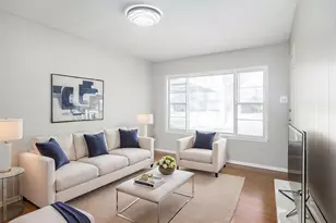 2215 Silverbonnet St, Houston, TX 77055 - Photo 4