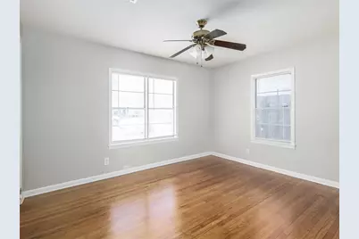 2215 Silverbonnet Street, Houston, TX 77055 - Photo 14