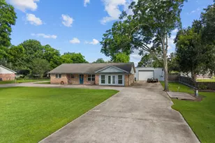 7010 Bluebird Ln, Alvin, TX 77511 - Photo 1