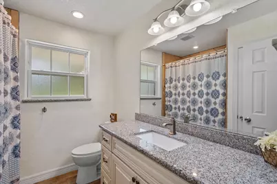 7010 Bluebird Lane, Alvin, TX 77511 - Photo 24