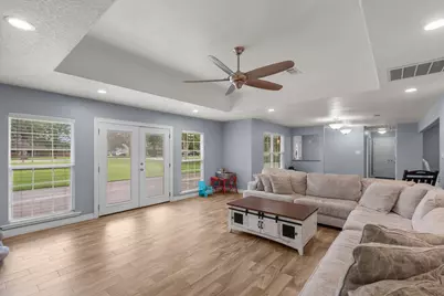 7010 Bluebird Lane, Alvin, TX 77511 - Photo 10