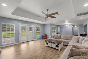 7010 Bluebird Ln, Alvin, TX 77511 - Photo 10